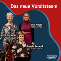 Bild von 3 Frauen mit Behinderungen und Titel „Das neue Vorsitzteam". Blonde Frau mit Brille mit Text "Julia Moser Vorsitzende", Frau mit weißen Haaren und Geh-Hilfe mit Text "Silvia Oechsner stv. Vorsitzende", kleinwüchsige Frau vorne mit Vokuhila "Daniela Rammel stv. Vorsitzende"